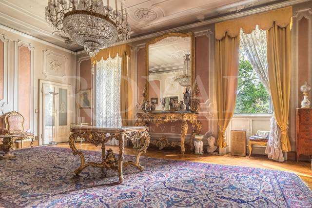 Salone