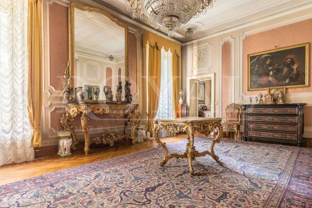 Salone