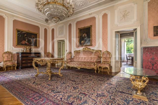 Salone
