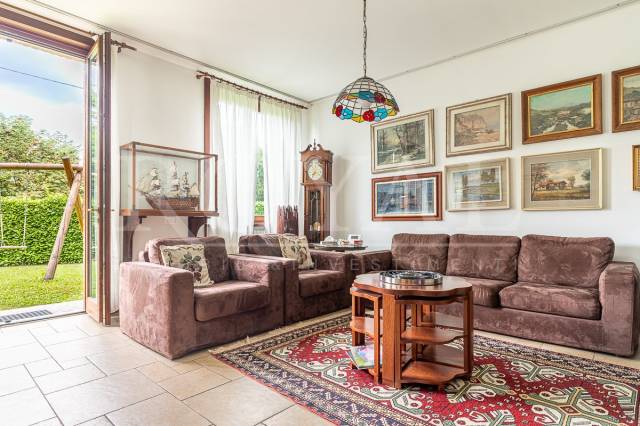 Salone